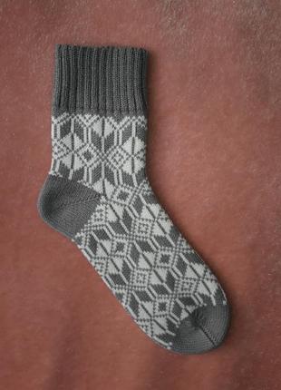 Женские вязаные носки ручной работы из натуральной пряжи