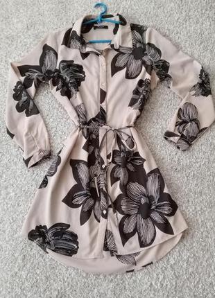 Шикарное платье в цветок