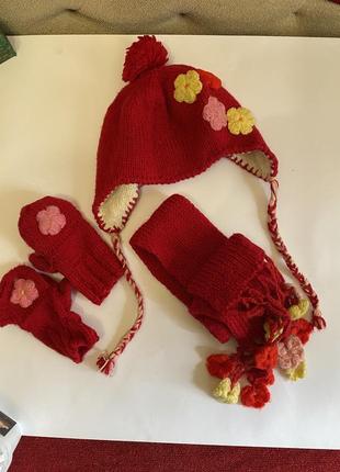 Зимний комплект (шапочка, шарф, варежки)1 фото