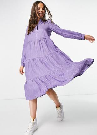 Monki фіолетова віскозна сукня у крапинку
