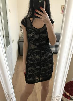 Ефектне коротке плаття гіпюрове