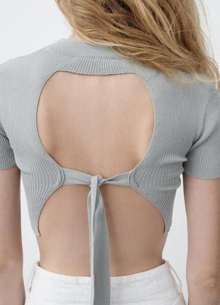 Zara светр з розрізом на спині топ кроп топ