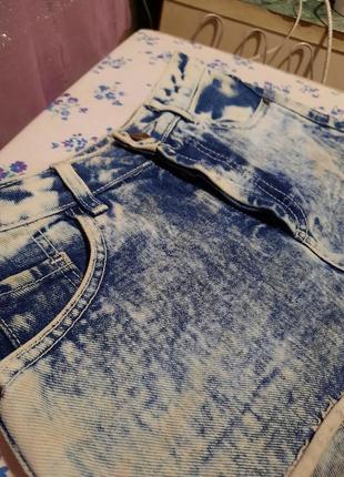 Шорти високою посадкою