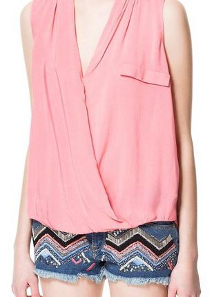 Рожева блузка на запах без рукавів zara