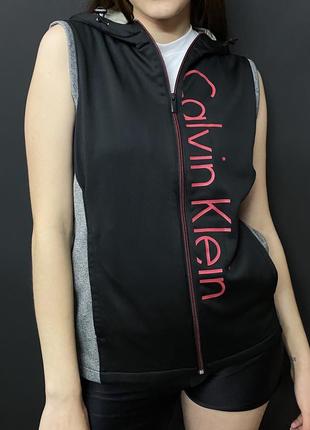 Красива жилетка жіноча calvin klein