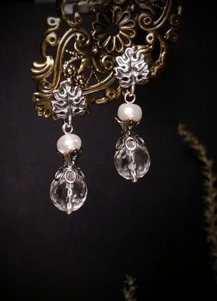 Маленькі срібні сережки з кришталем і перлами 925