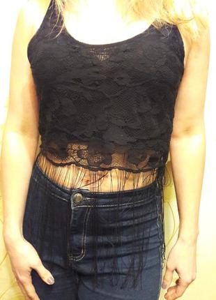 Ажурний чорний кроп топ з бахромою