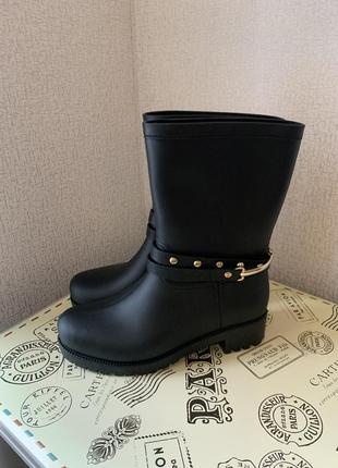 Продам резиновые сапожки