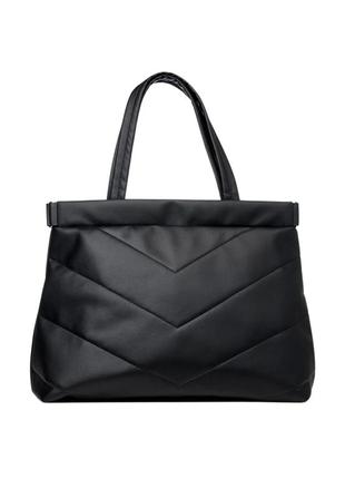 Черная стеганая сумка большая, вместительная и удобная для женщин