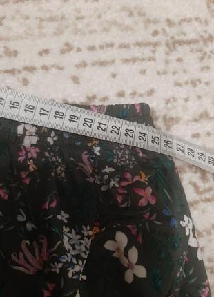 Пляжная юбка с воланом в цветочный принт5 фото