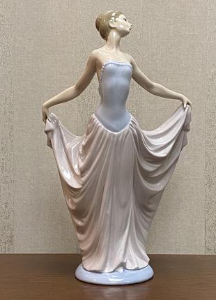 Порцелянова статуетка lladro «танцюристиця».