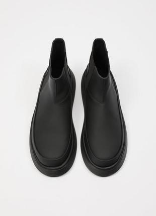 Прорезиненные ботинки от zara.3 фото