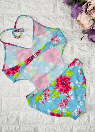 Закритий купальник