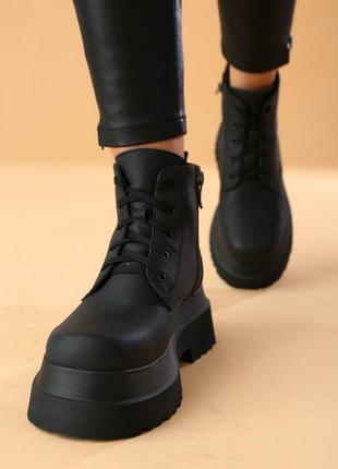 Черные ботинки из натуральной матовой кожи