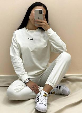 Белый спортивный костюм nike женский демисезонный штаны и свитшот, костюм двойка однотонный7 фото