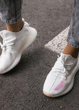 Женские кроссовки adidas yeezy boost 350 v2 white raindow6 фото