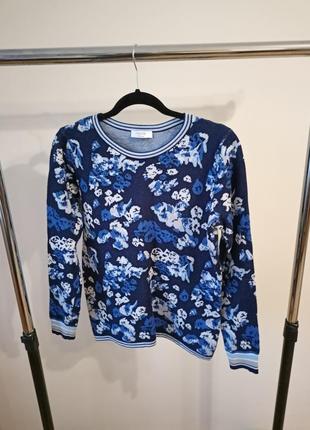 Темно-синій,з квітковим малюнком светр, бренд peter hahn, розмір - s - m.