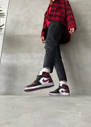 Nike air jordan 1 mid dark red gold жіночі кросівки найк аїр джордан