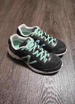 Кроссовки женские new balance.