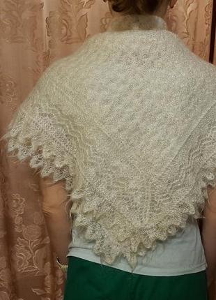 Вязаный платок, шаль