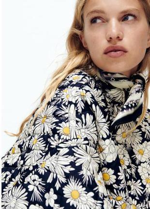 Куртка в ромашки zara.