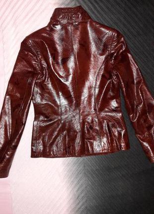Стильная кожаная куртка пиджак с поясом.кожа 100%2 фото