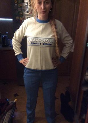 Спортивный костюм