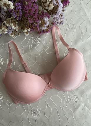 Гладкий,безшовний бюст reserved 75с/d🔥