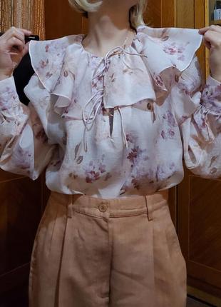 Батистовая блуза з красивим коміром воланом h&m батист, п'єро