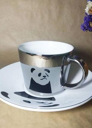 Чашка дзеркальна панда з блюдцем + подарунок2 фото