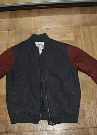 Курточка next