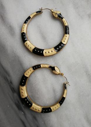 Крупные двухсторонние кольца змея уроборос металлические эмаль полоска черная белая кремовая с точками бохо етно стиль3 фото