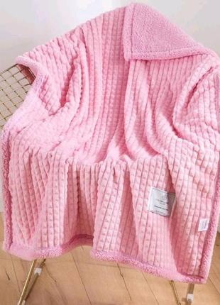 Детский  плед на овчине двухсторонний теплый 110*140 см розового цвета