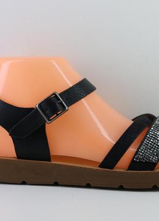 Сандалии supra