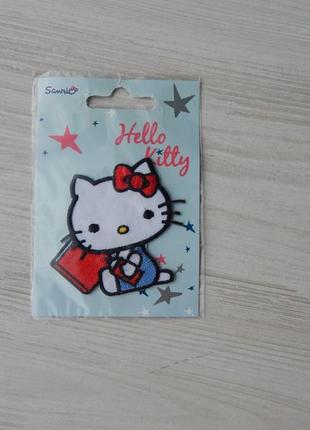 Аппликация термозаплатка детская hello kitty с книгой