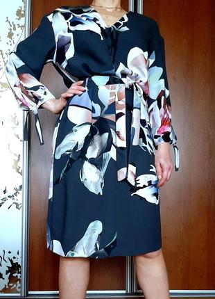 Красивейшее графитовое платье-кимоно в цветочный принт