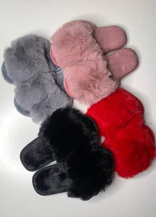 Домашні жіночі тапочки