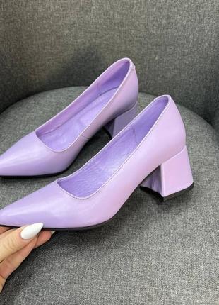 Лавандові туфлі olimp ⛰️ 6см зручний каблук шкіра натуральна 35 36 37 38 39 40 41