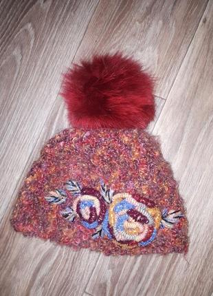 Шапка объёмная расшитая бисером🧡❤💙💛.