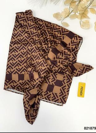 Платок фенди