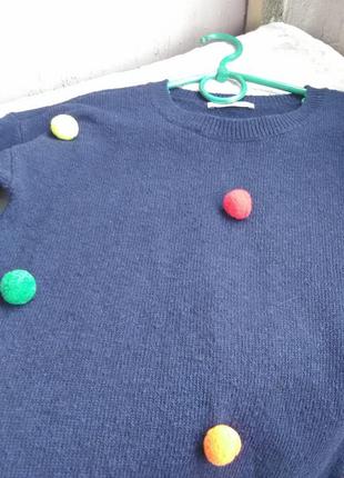 Шикарный свитер с бубонами edc4 фото