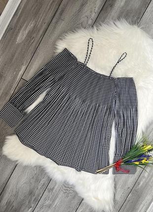 Блуза плиссе жатка zara в клетку с открытыми плечами