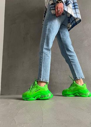 Жіночі кросівки triple s neon green5 фото