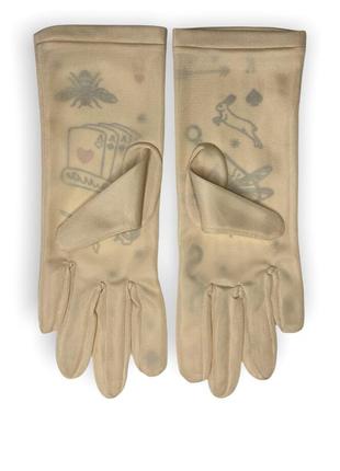 Женские перчатки с принтом.7 фото