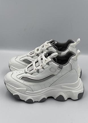 Кроссовки  женские, натуральная кожа