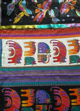 Три шовкових шарфи