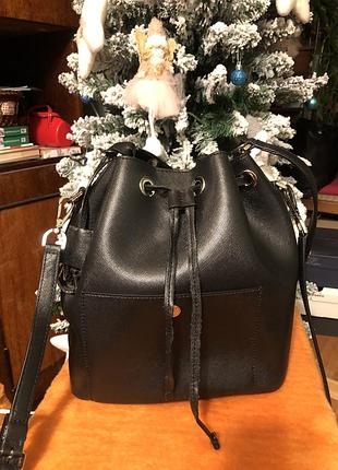 Женская сумка-ведро michael kors.