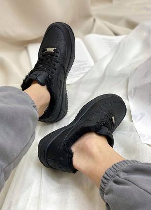 Зимние кроссовки nike air force black fur, кроссовки на меху кожаные найк айр форс6 фото