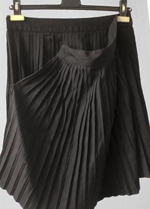 Короткая (47см) плиссированная юбка бренда h&m4 фото