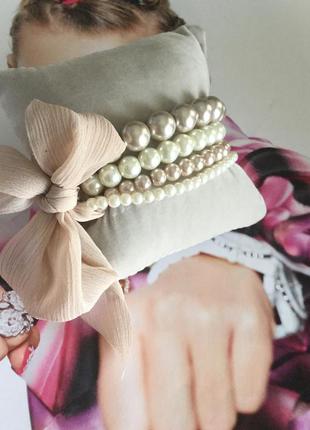 Красивый браслет н